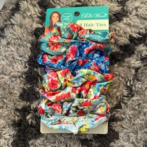 The Pioneer Woman 8 hair ties